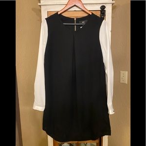 Mossimo Long Sleeve Knee Length Shift Dress in Black with White Cuffed Sleeves